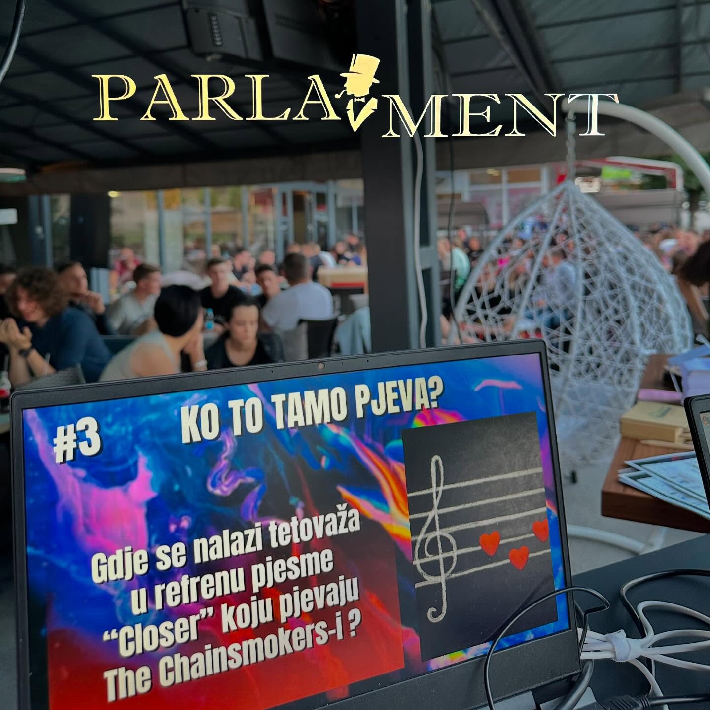 Parlament atmosfera 27