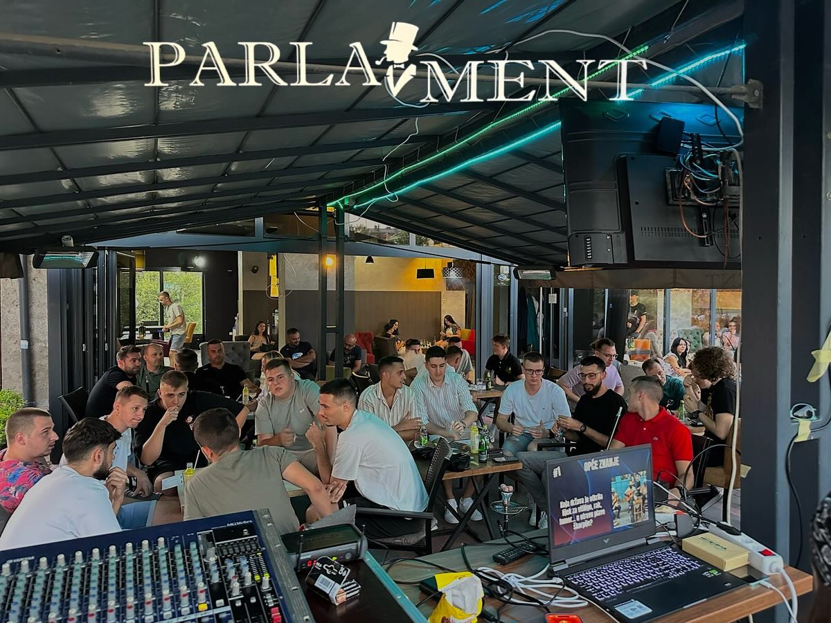 Parlament atmosfera 32